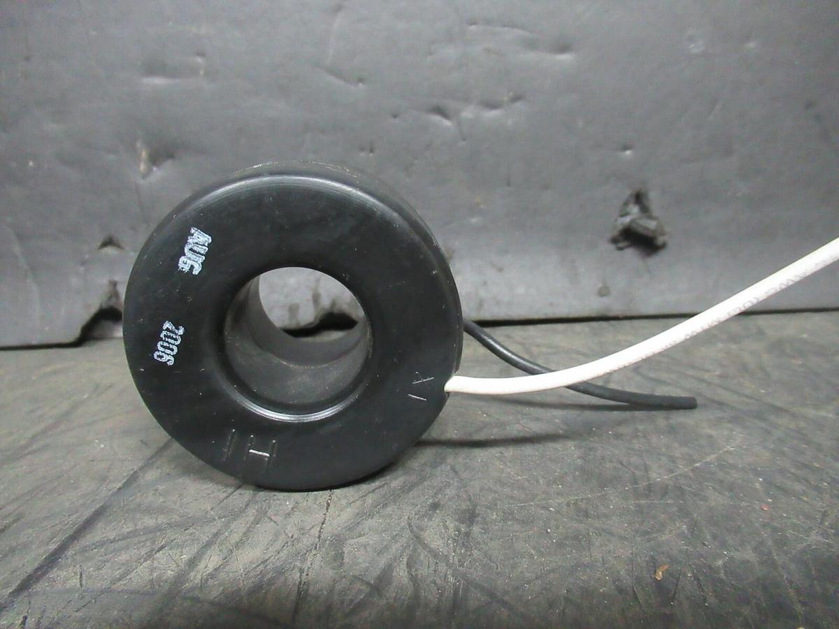 Used INSTRUMENT CURRENT TRANSFORMER 2DARL-101 RATIO: 100:5 A RF: 2 50-400 HZ 600 V