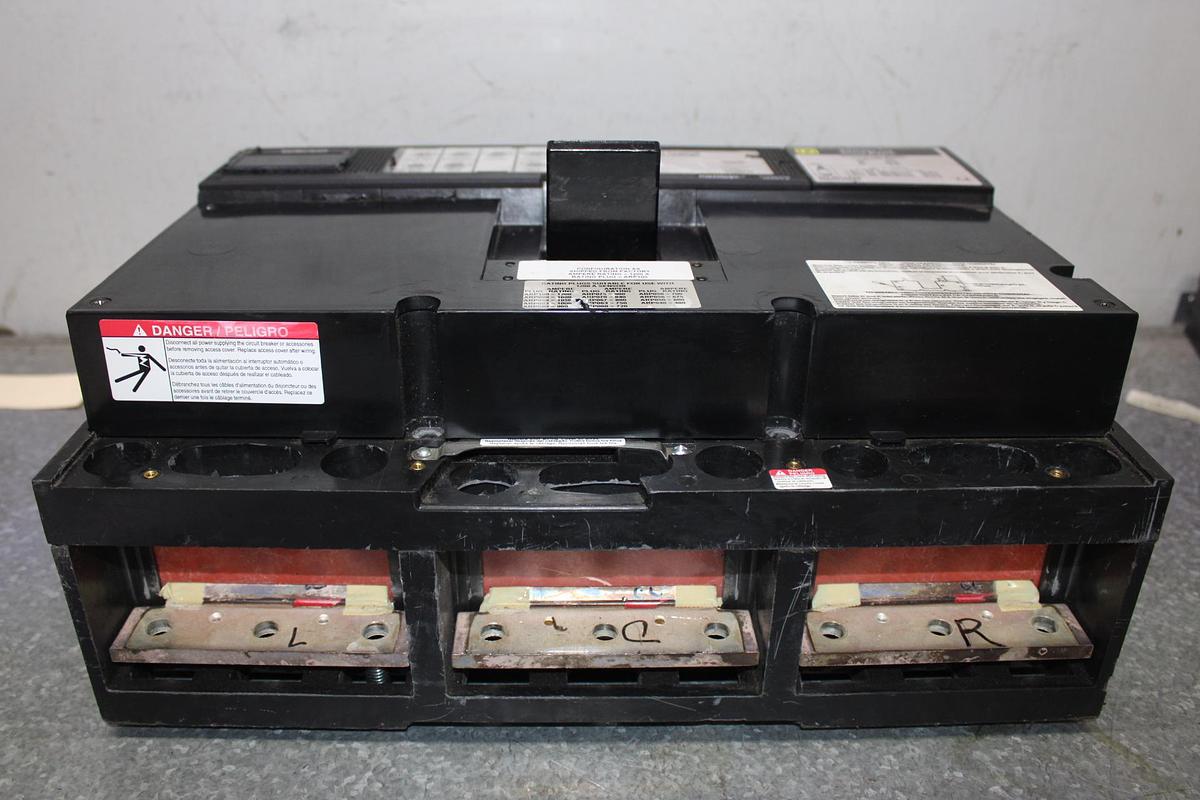 Used SQUARE D MCC DISCONNECT SWITCH HU200-4MC5 MODEL 5