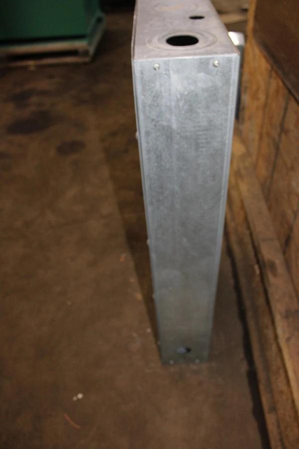 Used SQUARE D TYPE 1 NF MAIN SERVICE PANEL 12106793820100001 125 AMP 30-SLOT 240V