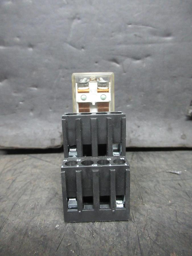 Used LOT OF 2 CARLO GAVAZZI RELAY RMID-002J024DC 10 AMP 250 VAC **WARRANTY INCLUDED**