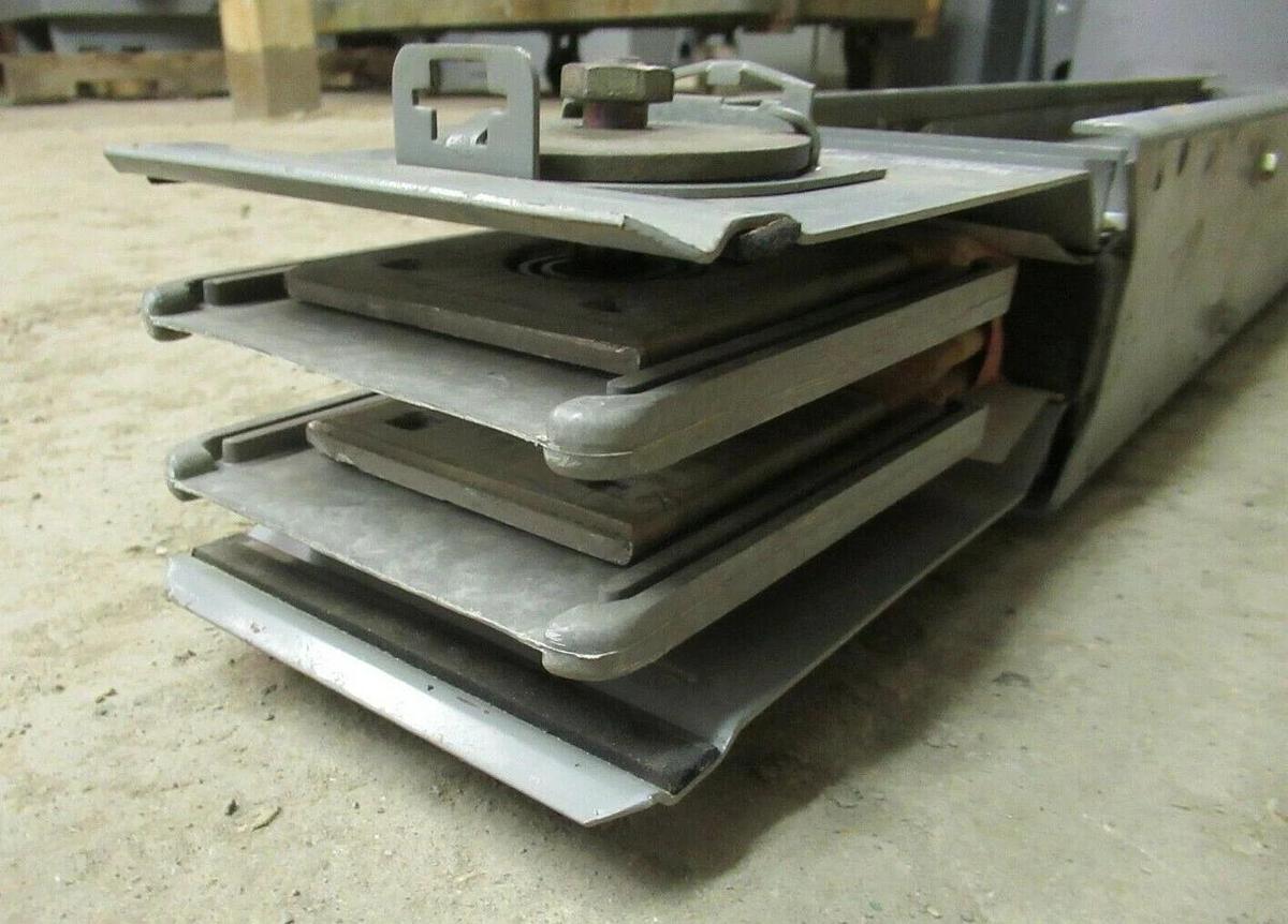 Used 800 AMP SQUARE D I-LINE FEEDER ALU DUCT BUSWAY RUN 40" L 480 / 277 V 3 PH 4 W