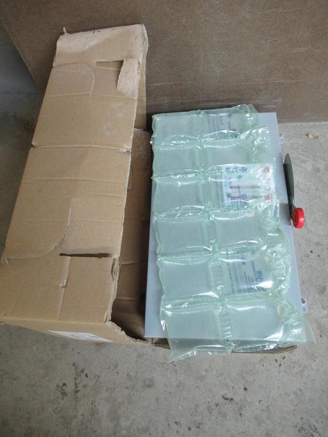 NIB EATON 200 AMP HEAVY DUTY SAFETY SWITCH DH324NGK TYPE 1 3-POLE 60 HP 240 V