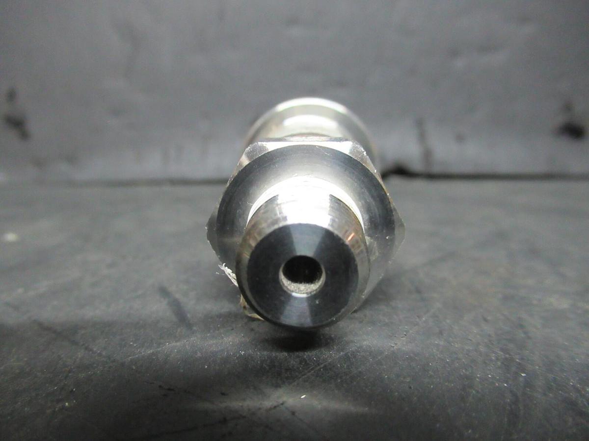 Used JOHNSON CONTROLS P499CFAB523 PRESSURE TRANSDUCER 40 PSIA 30 VDC 025-29151-001