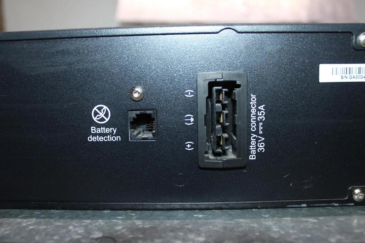 Used EATON EXTENDED BATTERY MODULE 9PX-EBM 9PXEBM36RTZ 36 VDC 35 AMP 9000-00333-00P