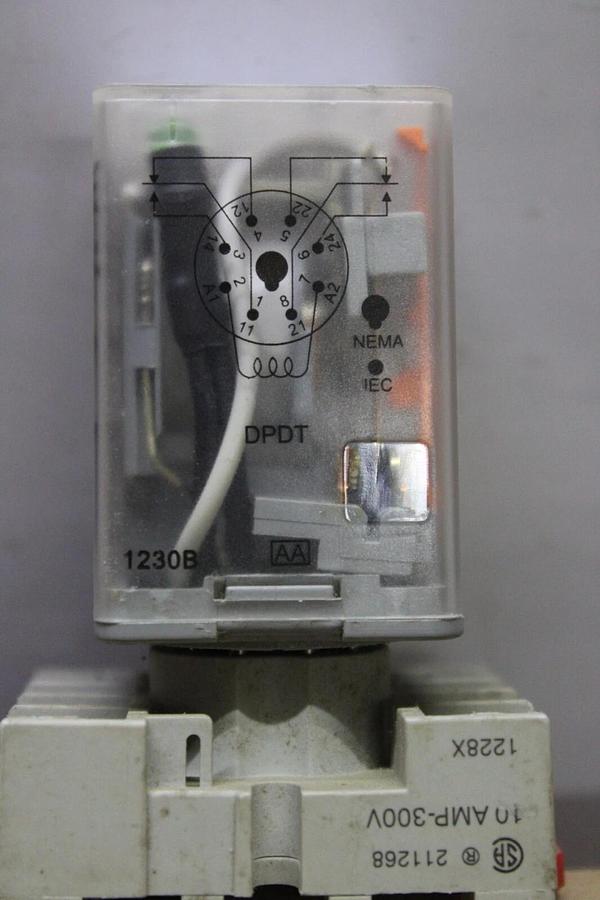 Used SQUARE D RELAY 8501KP12P14V14 24 VOLT 50/60 HZ 12 AMP **WARRANTY**