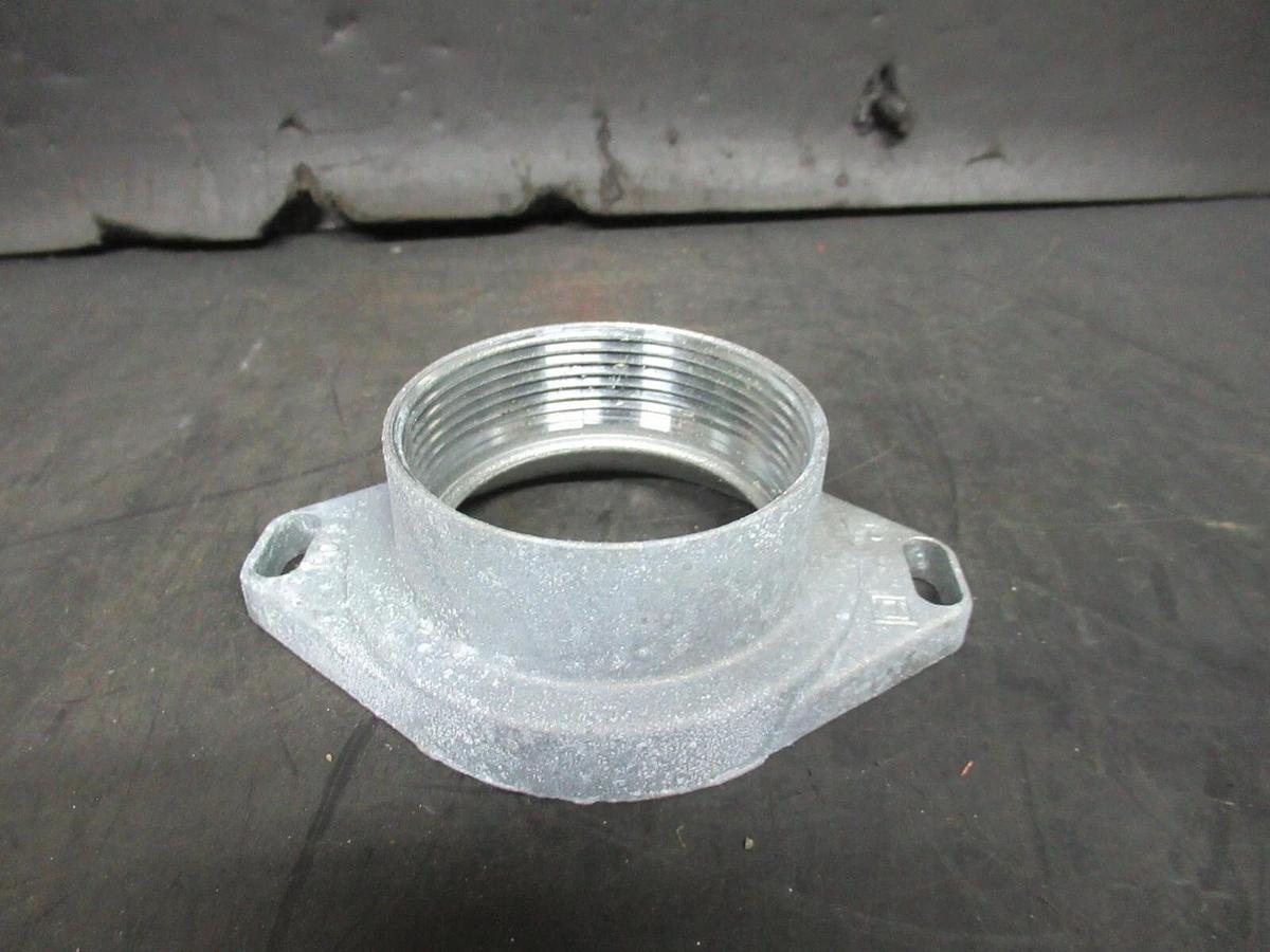 NEW SURPLUS SQUARE D INTERCHANGEABLE RAINTIGHT HUB B-200 SER. 2 **WARRANTY**