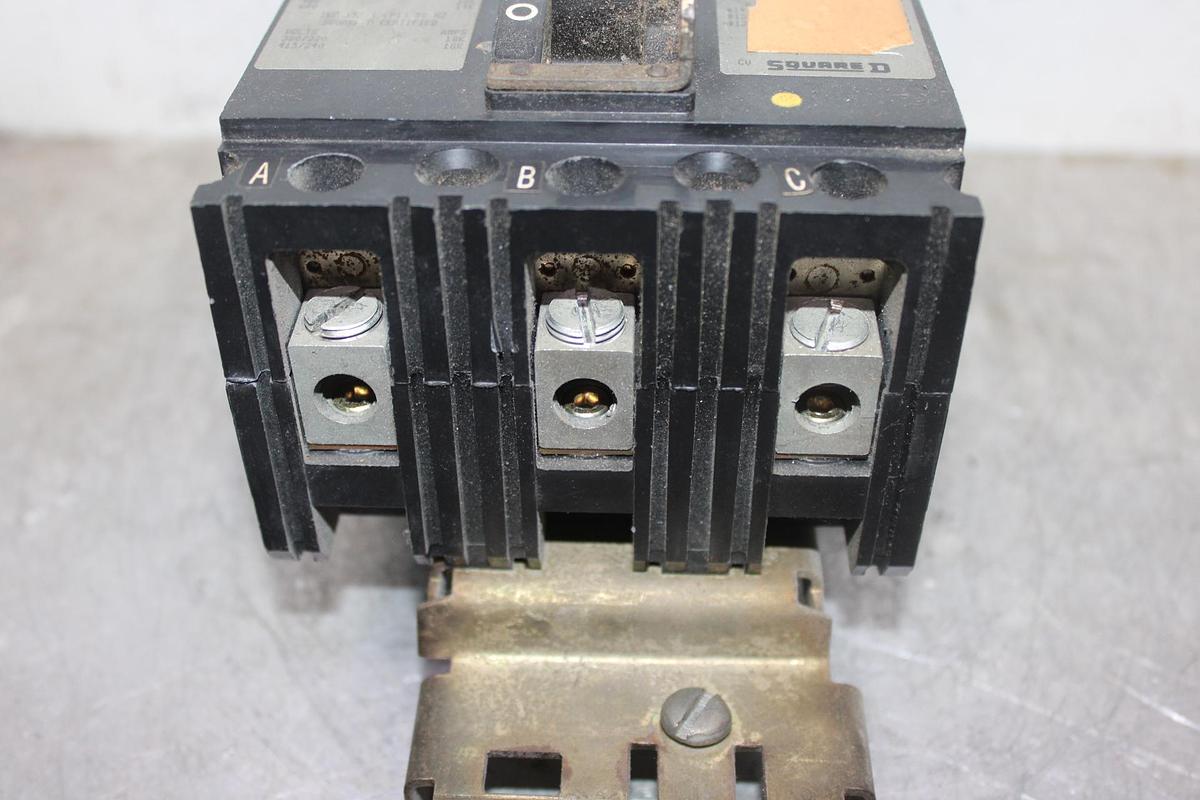 Used SQUARE D I-LINE CIRCUIT BREAKER FH26020AB 20 AMP 600 VAC 2-POLE