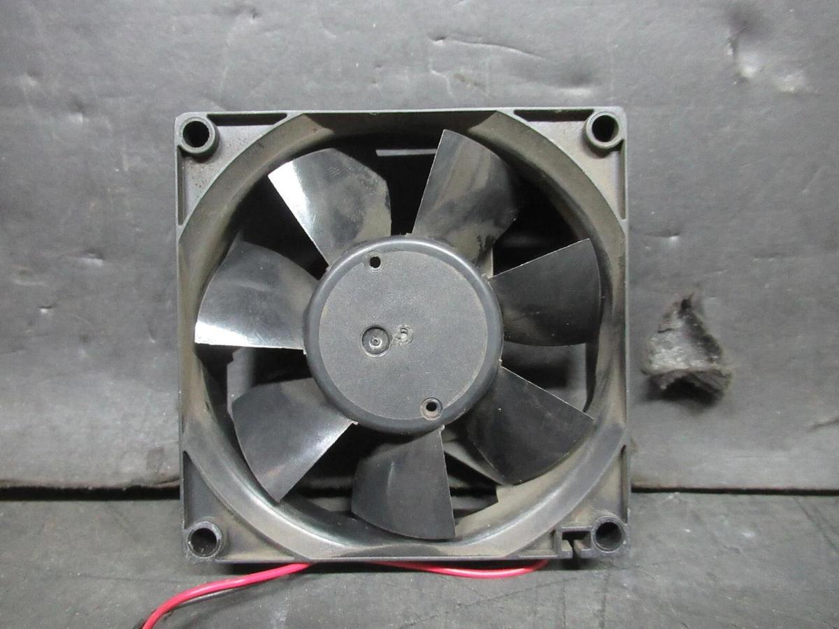 Used MITSUBISHI COOLING FAN MMF-08C24TS 24 VDC 0.15 AMP 490153-RZ1