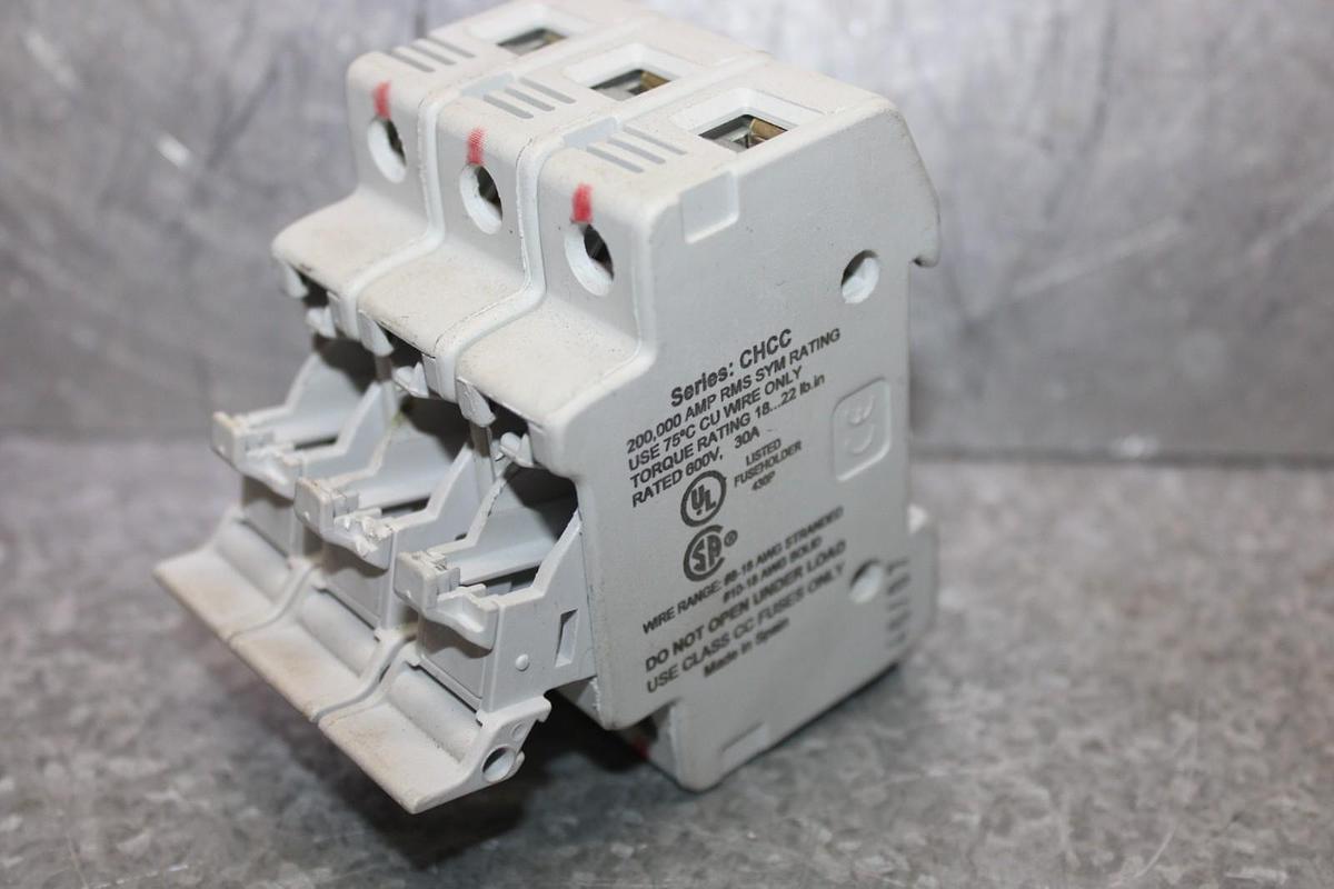 Used BUSSMAN FUSE HOLDER CHCC3D 30 AMP 3-POLE 600 VOLT FOR CLASS CC FUSES CHCC