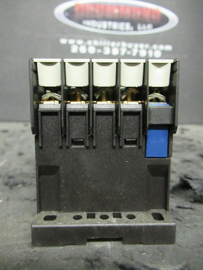 Used SQUARE D TELEMECANIQUE LC1K 0601 F7 CONTACTOR 15 AMP 600V 110V COIL LC1K0601F7
