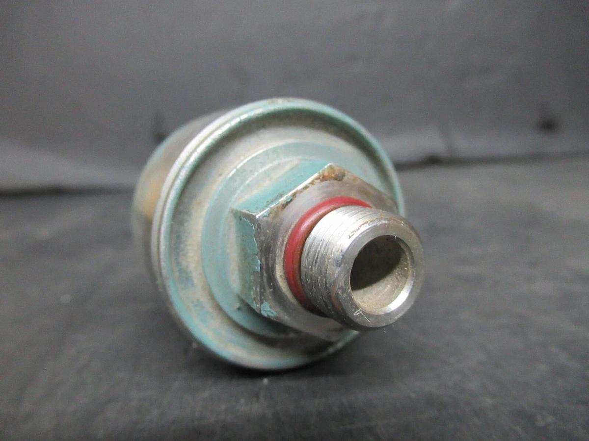 Used JOHNSON CONTROLS PRESSURE TRANSDUCER 025-29148-019 P459-5070-34A *NO RATINGS*