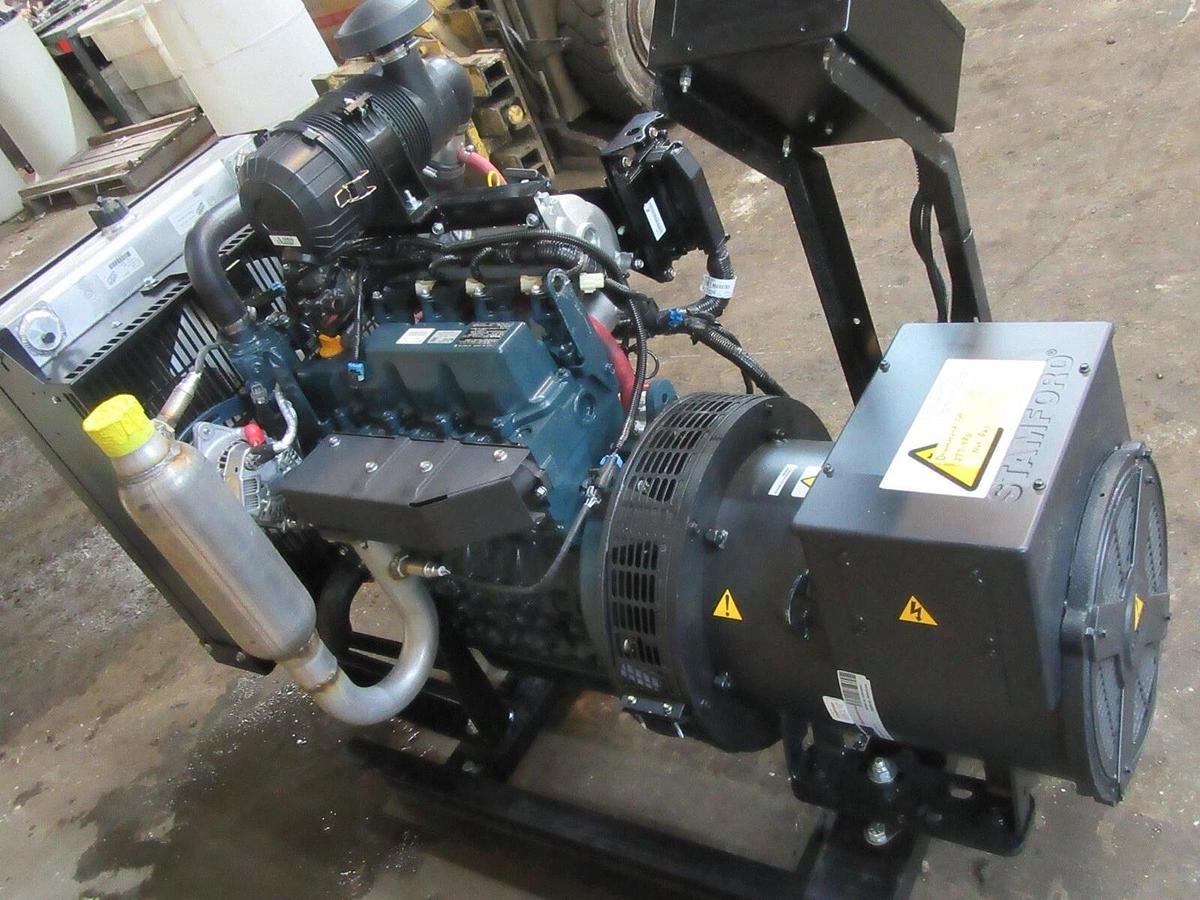 Used NEW 25 KW LP NATURAL GAS GENERATOR KUBOTA WG2503 120/240 RE-CONNECTABLE STAMFORD