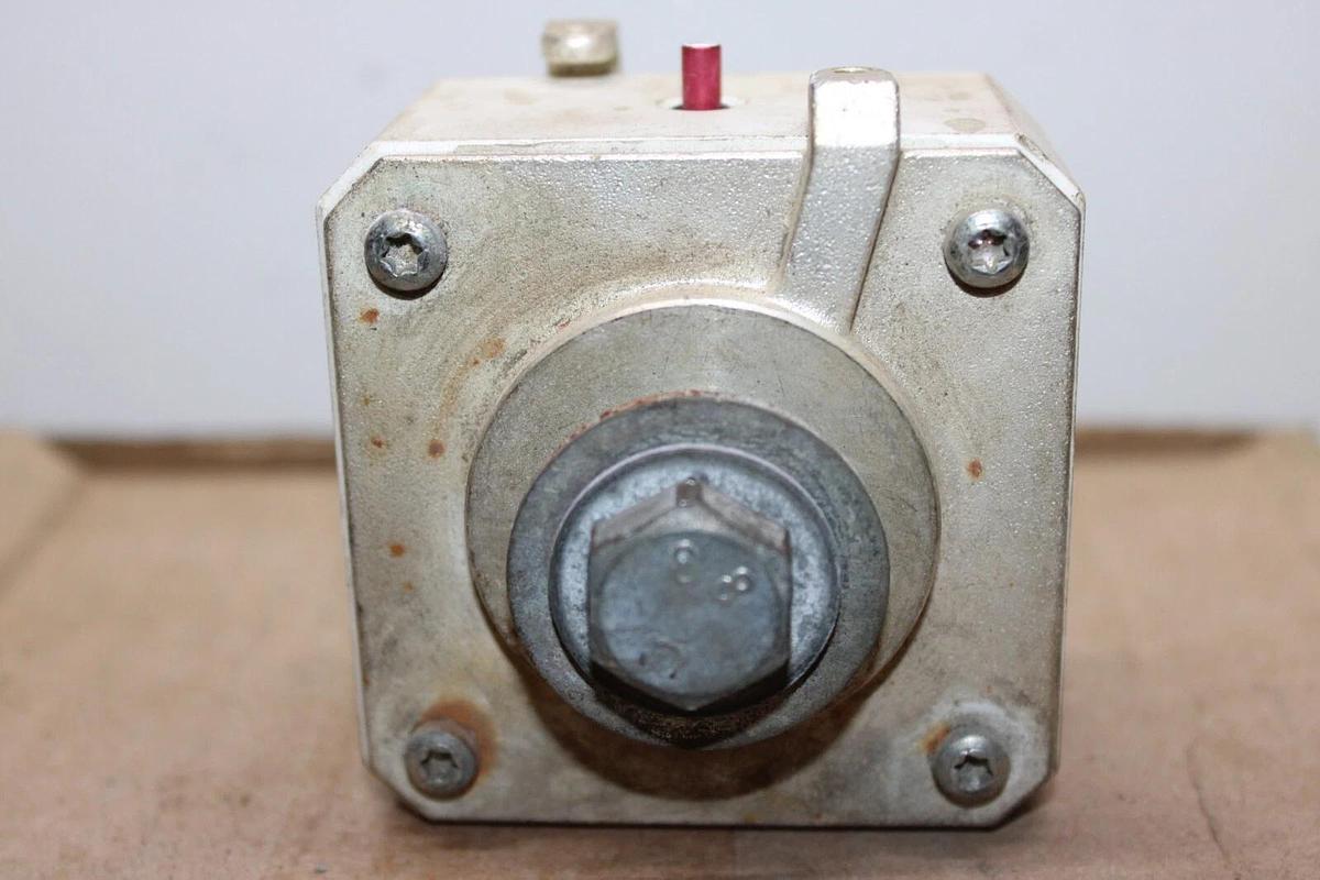 Used FERRAZ SQUARE BODY PROTISTOR FUSE PC33UD69V500TF 690 VAC 500 AMP **WARRANTY**