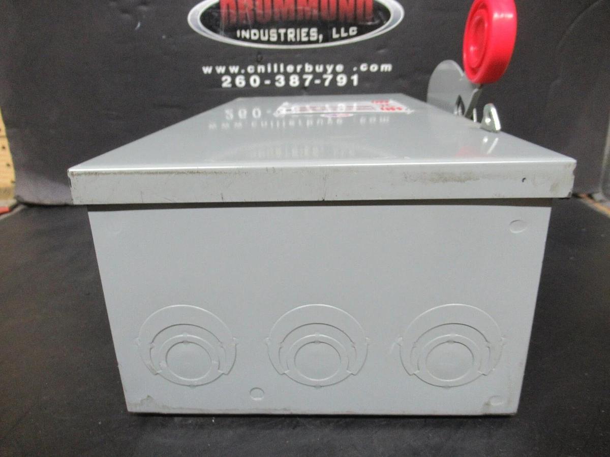 Used EATON HEAVY DUTY SAFETY DISCONNECT DH221FGK 240 VAC 30 AMP 7.5 HP 2-POLE