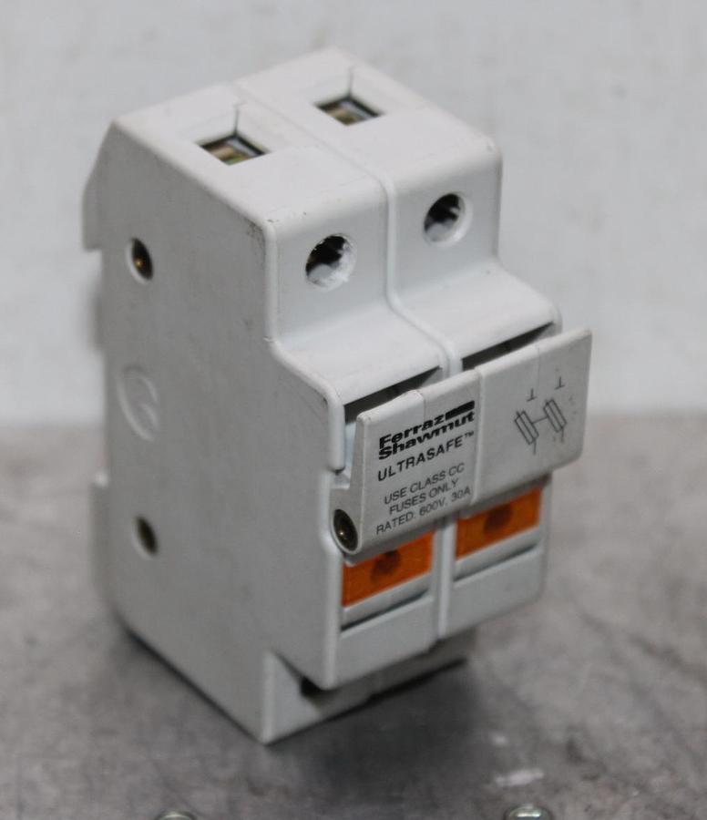 Used FERRAZ SHAWMUT ULTRASAFE FUSE HOLDER USC33I 600 VAC 3-POLE 30 AMP