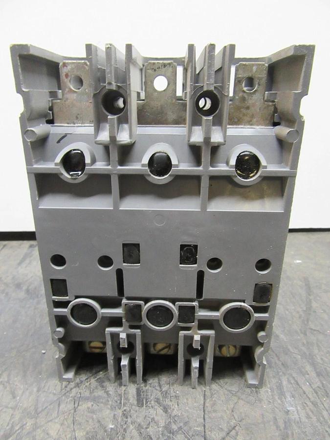 Used WESTINGHOUSE 3-POLE CIRCUIT BREAKER HFB3100 100 AMP 600 VAC 4976D04G44