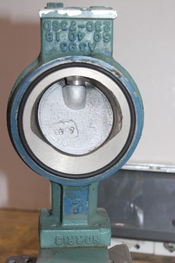 Used DEI DODGE ACTUATOR EN310B2-0-10V 24 VOLT 8 VA NEMA 2 W/ 022-10643-002 VALVE
