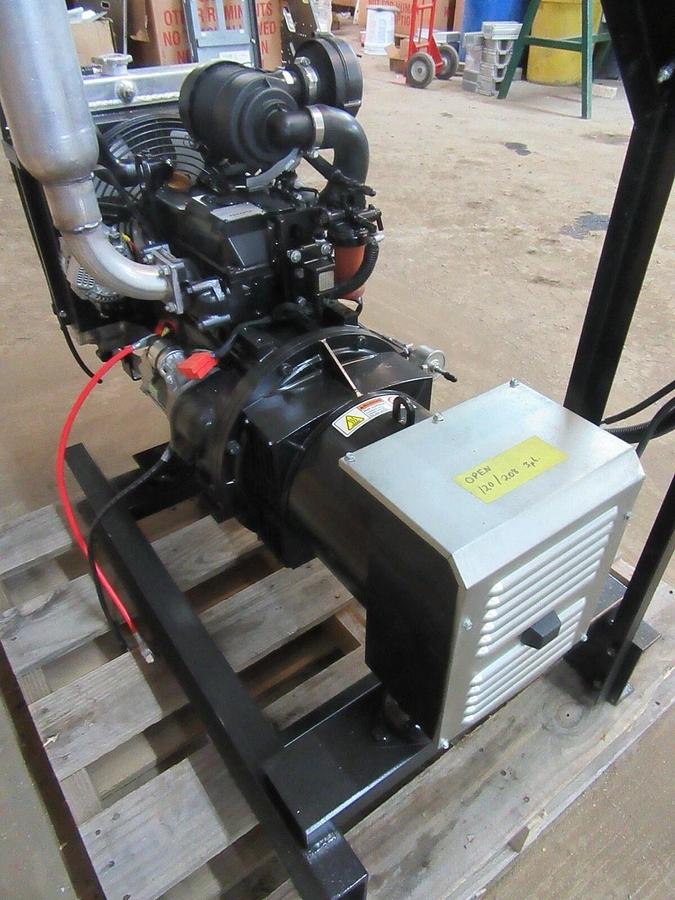 Used NEW 8 KW GENERATOR ISUZU DIESEL 3CA1 YANMAR 277/480 V RE-CONNECTABLE 120/240 V
