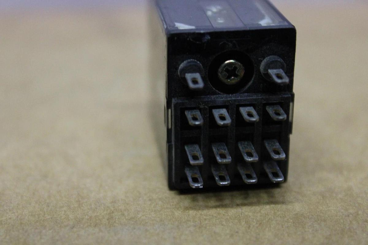 Used LOT OF 2 FUJI ELECTRIC RELAY HH54P-J 24 VOLT **WARRANTY INCLUDED**