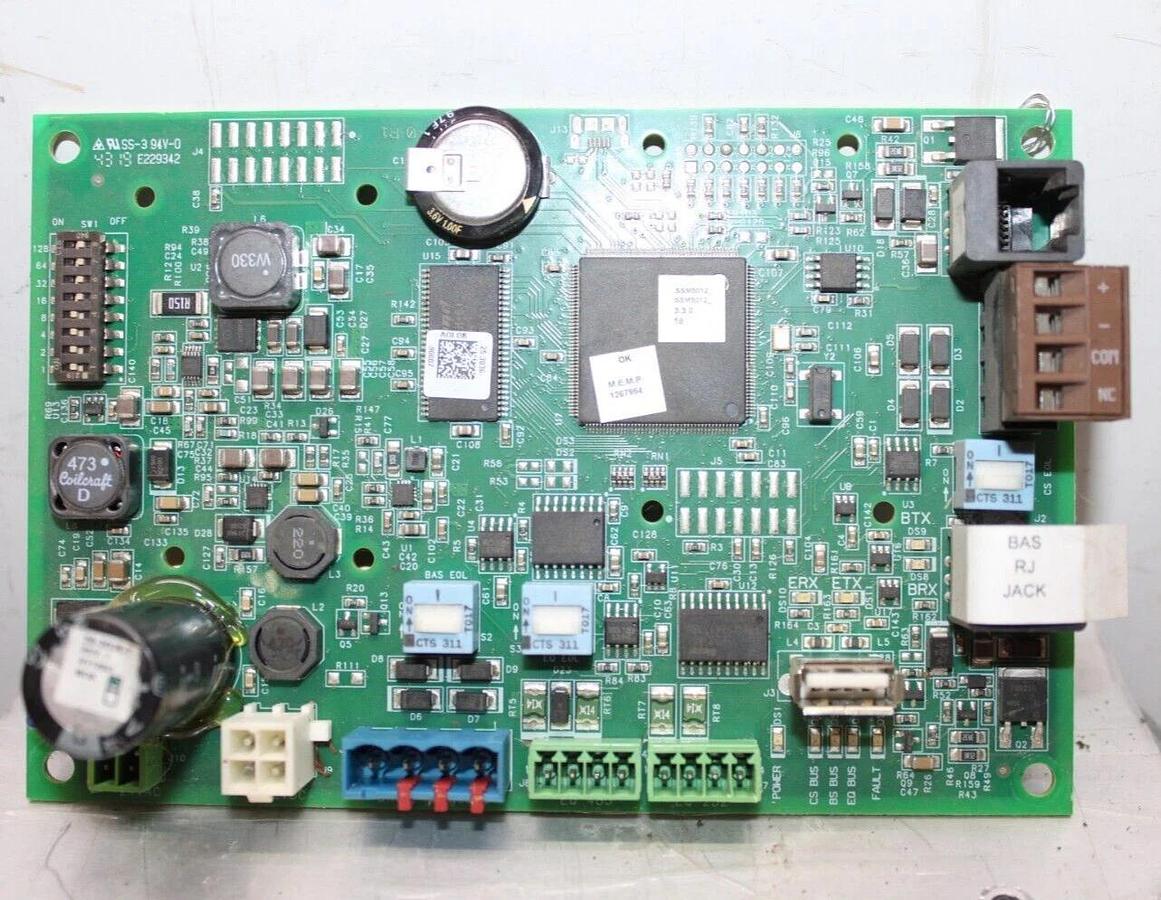 Used JOHNSON CONTROLS COMMUNICATION CARD CIRCUIT BOARD SE-SCC1001-1 RY12041