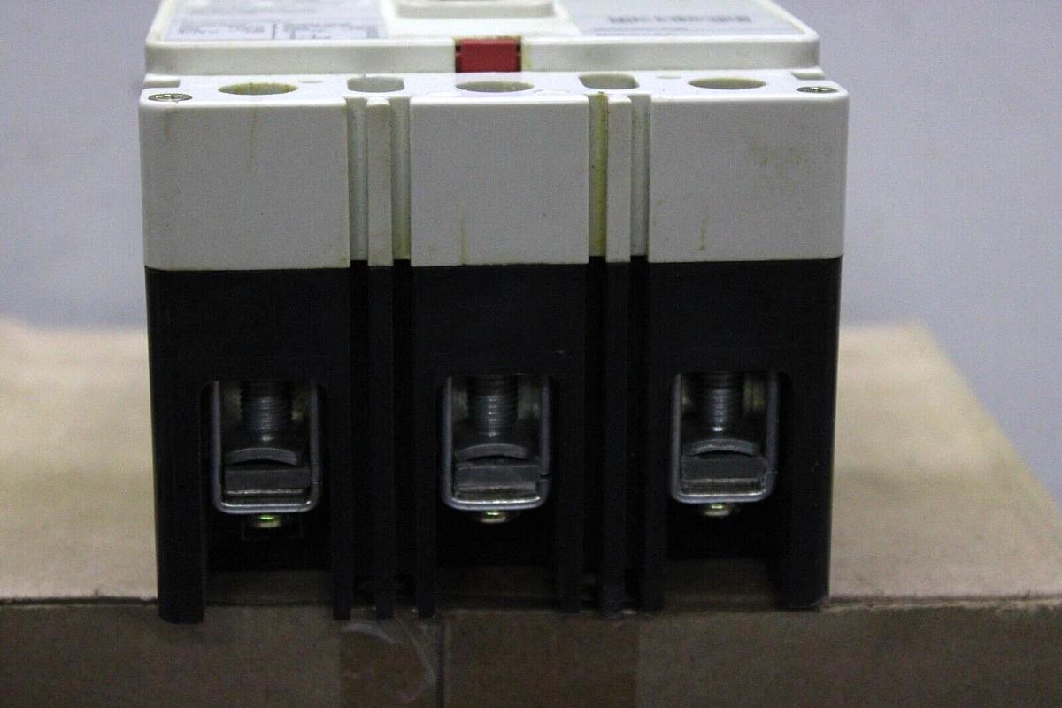 Used CUTLER HAMMER CIRCUIT BREAKER HFD3020 20 AMP 600 VAC 3-POLE *WARRANTY*