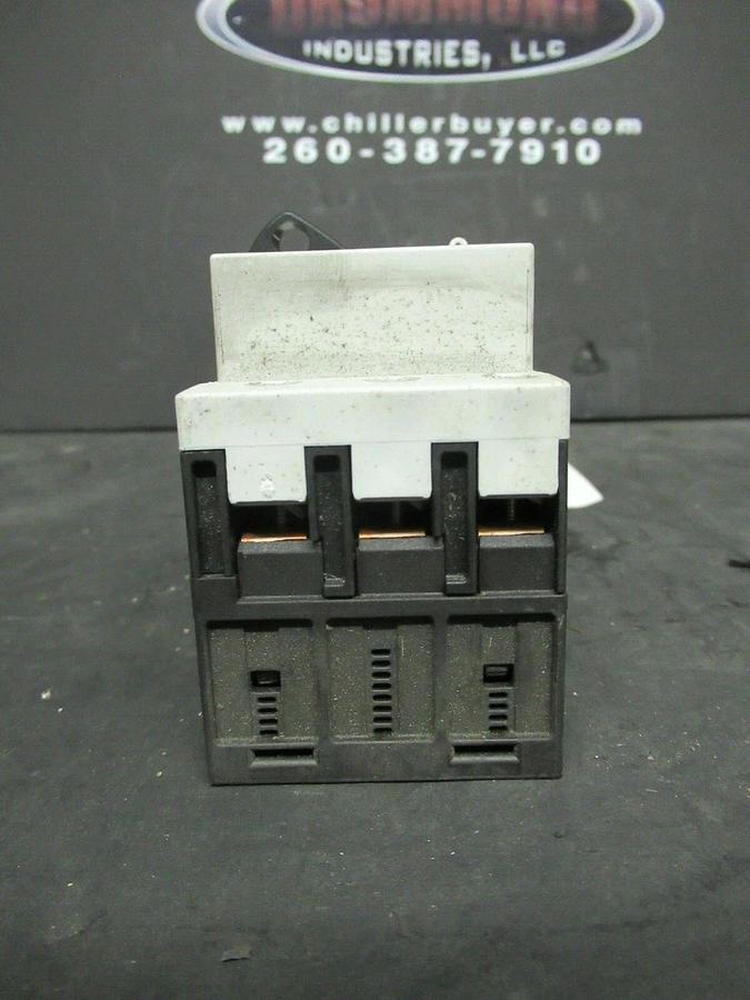 Used SIEMENS MANUAL MOTOR START 3RV1021-1KA10 600 VAC 12 AMP 10 HP