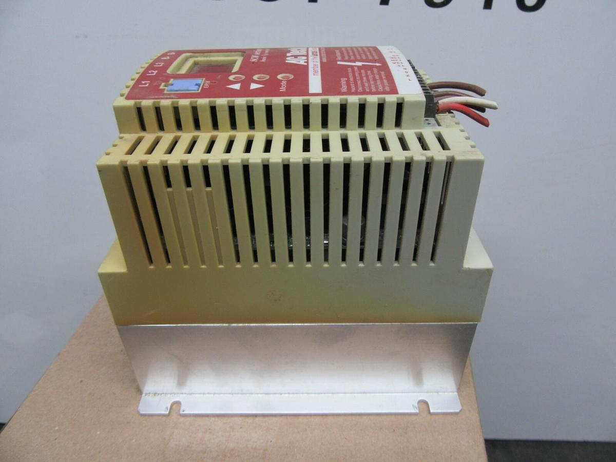 Used LENZE AC TECH VARIABLE AC DRIVE SM430 SCM I/O CONTROL 480 VOLT 3 HP 2.2 KW