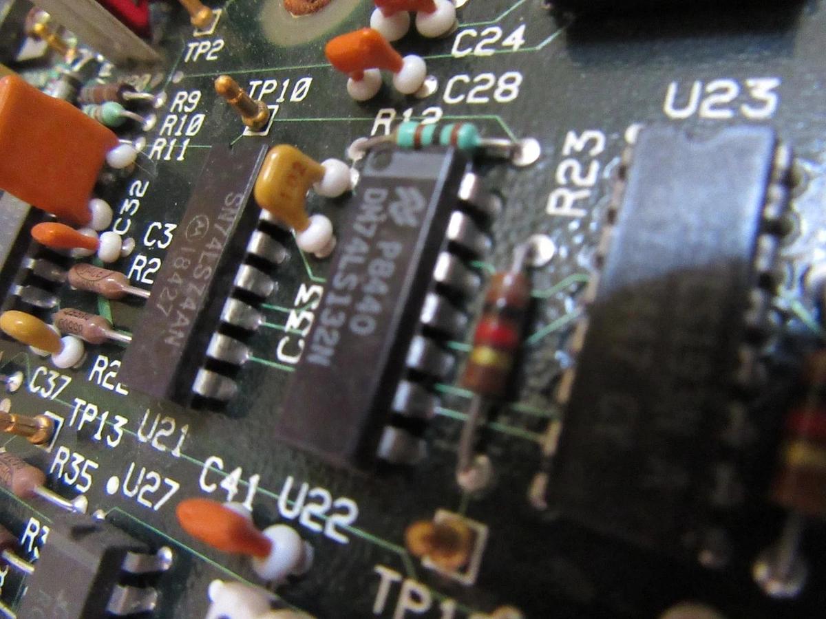 Used CARRIER INPUT OUTPUT CONTROL BOARD H35EZ001 HT204504-1-20 **WARRANTY**