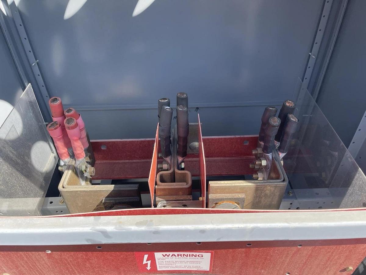 Used (1) SQUARE D SERVICE DISCONNECT 1600 AMP 300 VDC 1-PHASE 2-WIRE **WARRANTY**