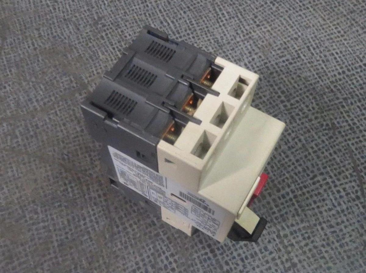 Used (1) TELEMECANIQUE CONTACTOR MANUAL MOTOR START 4-6.3 AMP 600V  MODEL: GV2-M10
