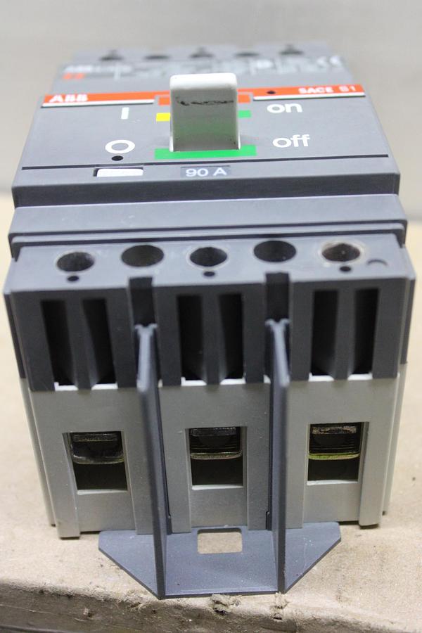LOT OF 2 NEW SURPLUS SIEMENS BREAKER B220 20 AMP 120/240V 2-POLE