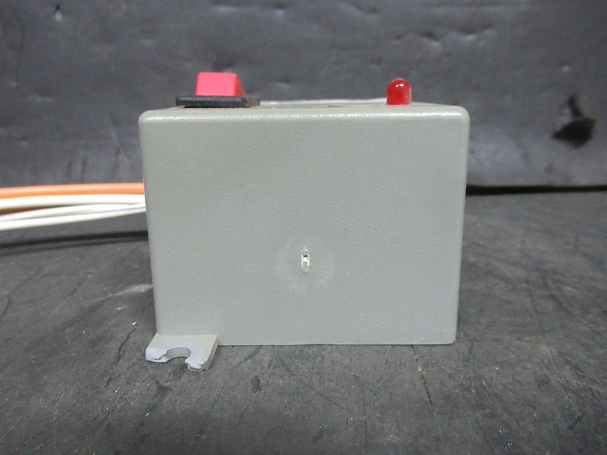 Used FUNCTIONAL DEVICES RIBU1S ENCLOSED RELAY 10 AMP/RES 277 VAC 480 VA 1/3 HP