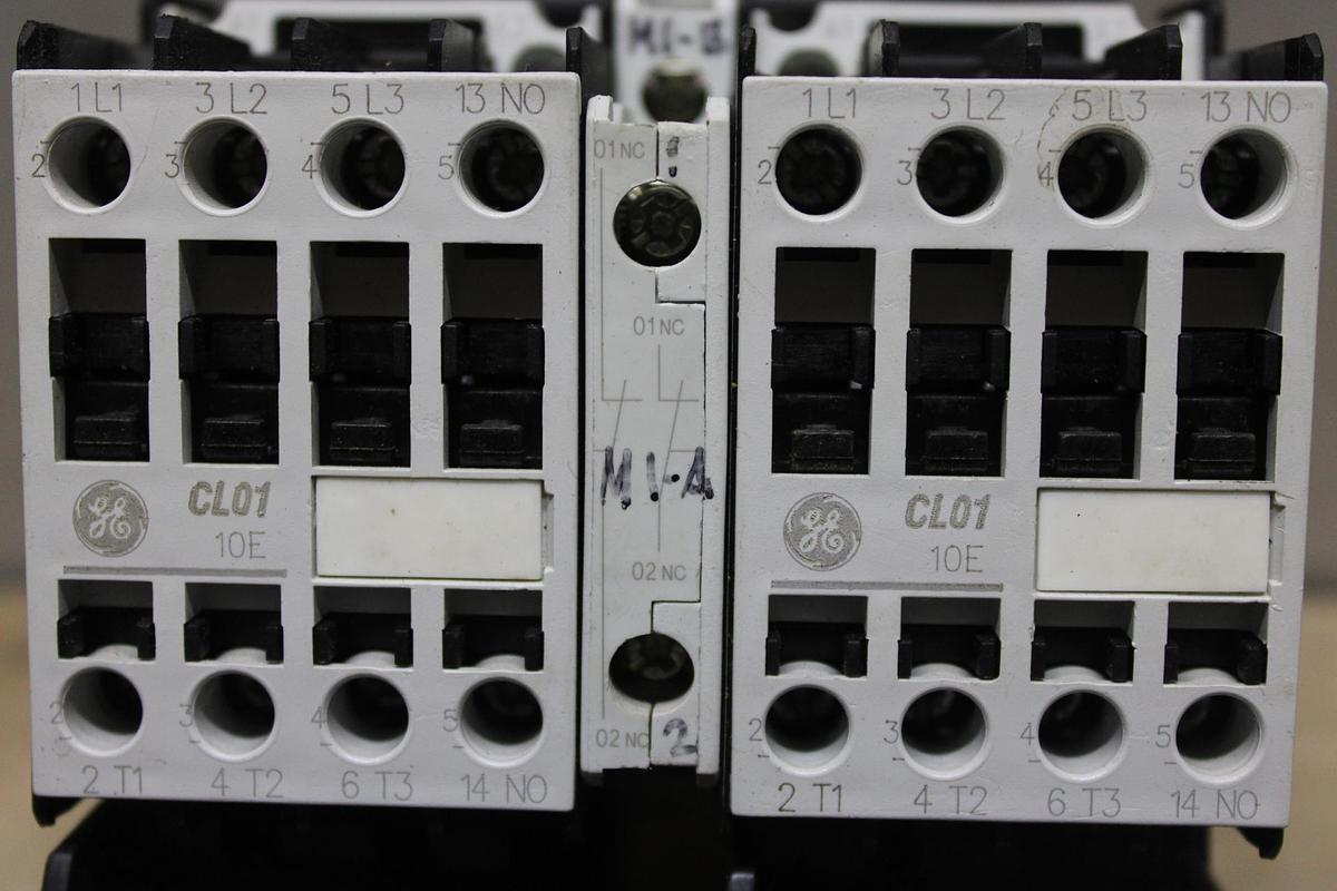 Used LOT OF 3 OMRON RELAY MK2P-S 250 VAC 7 AMP W/ BASE
