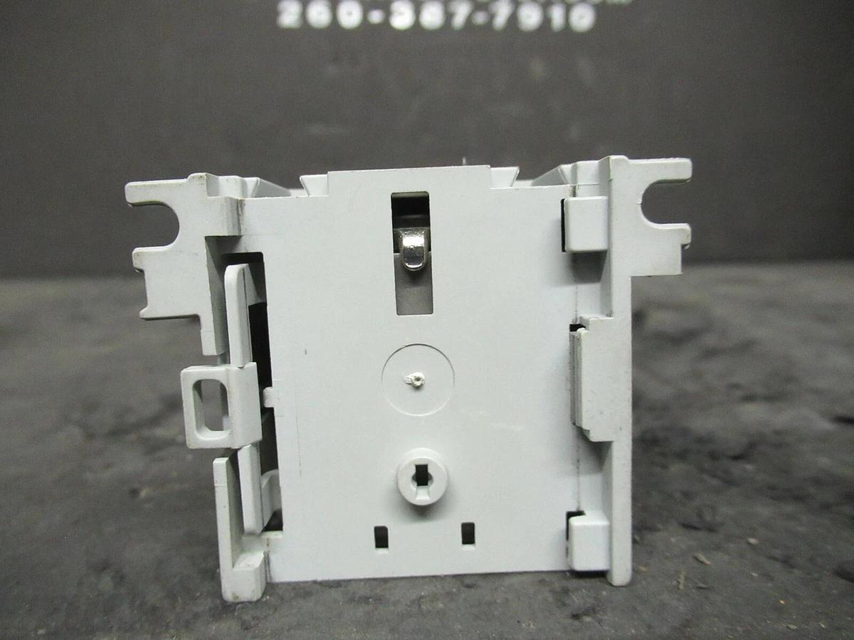 Used ALLEN BRADLEY CONTACTOR 700DC-M310* SER. A 600 VAC 5 AMP 20 HP 24 VDC COIL