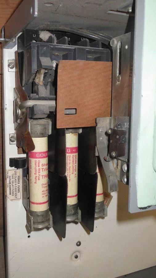 Used CUTLER HAMMER 17" FUSIBLE FEEDER D/C BUCKET 480 VAC 80 AMP