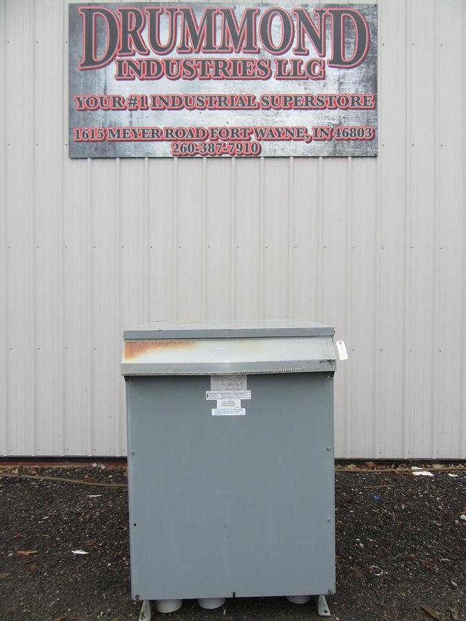 Used SQUARE D TRANSFORMER 225T3H 225 KVA PRI: 480V @ 271 A SEC: 208Y/120 @ 625 A 3R
