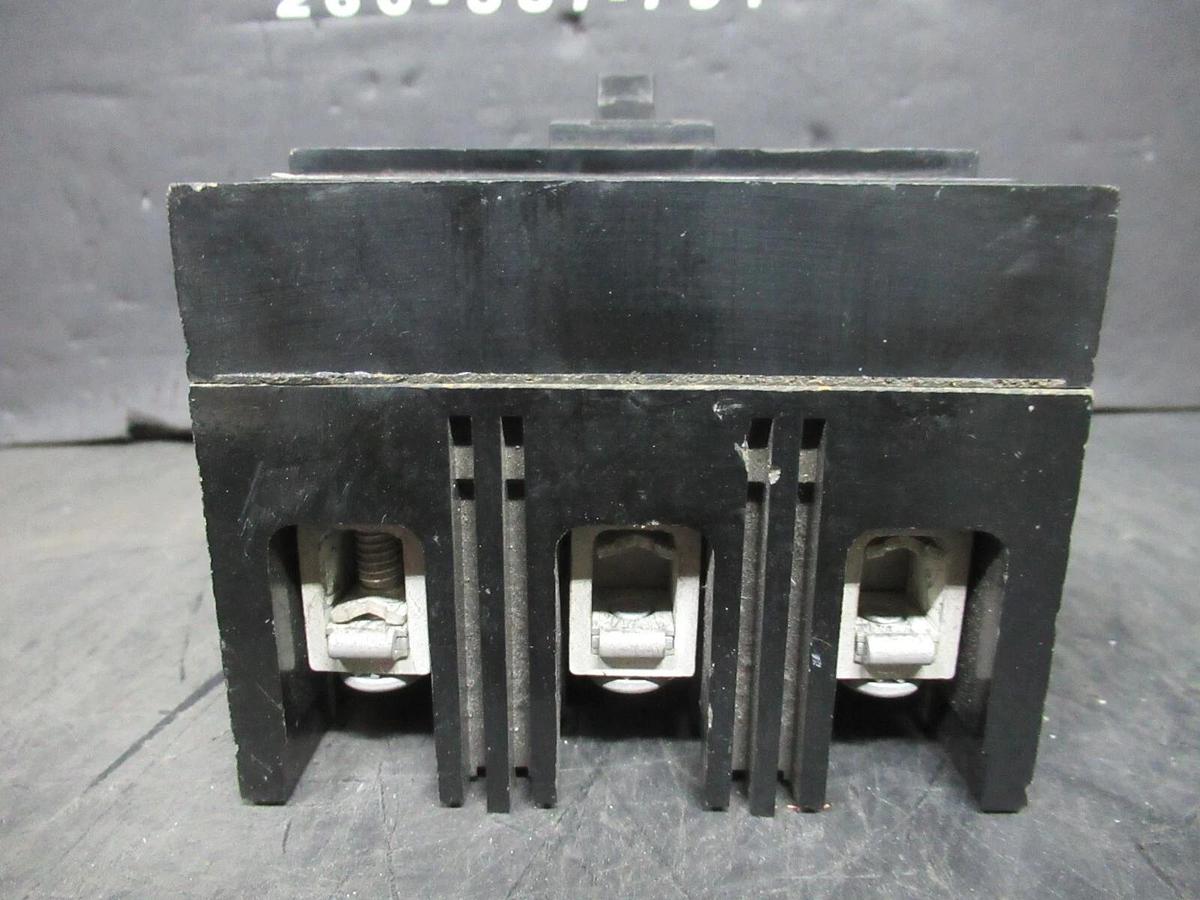 Used GENERAL ELECTRIC MOLDED CASE SWITCH TED134Y100 480 VAC 100 AMP 3-POLE