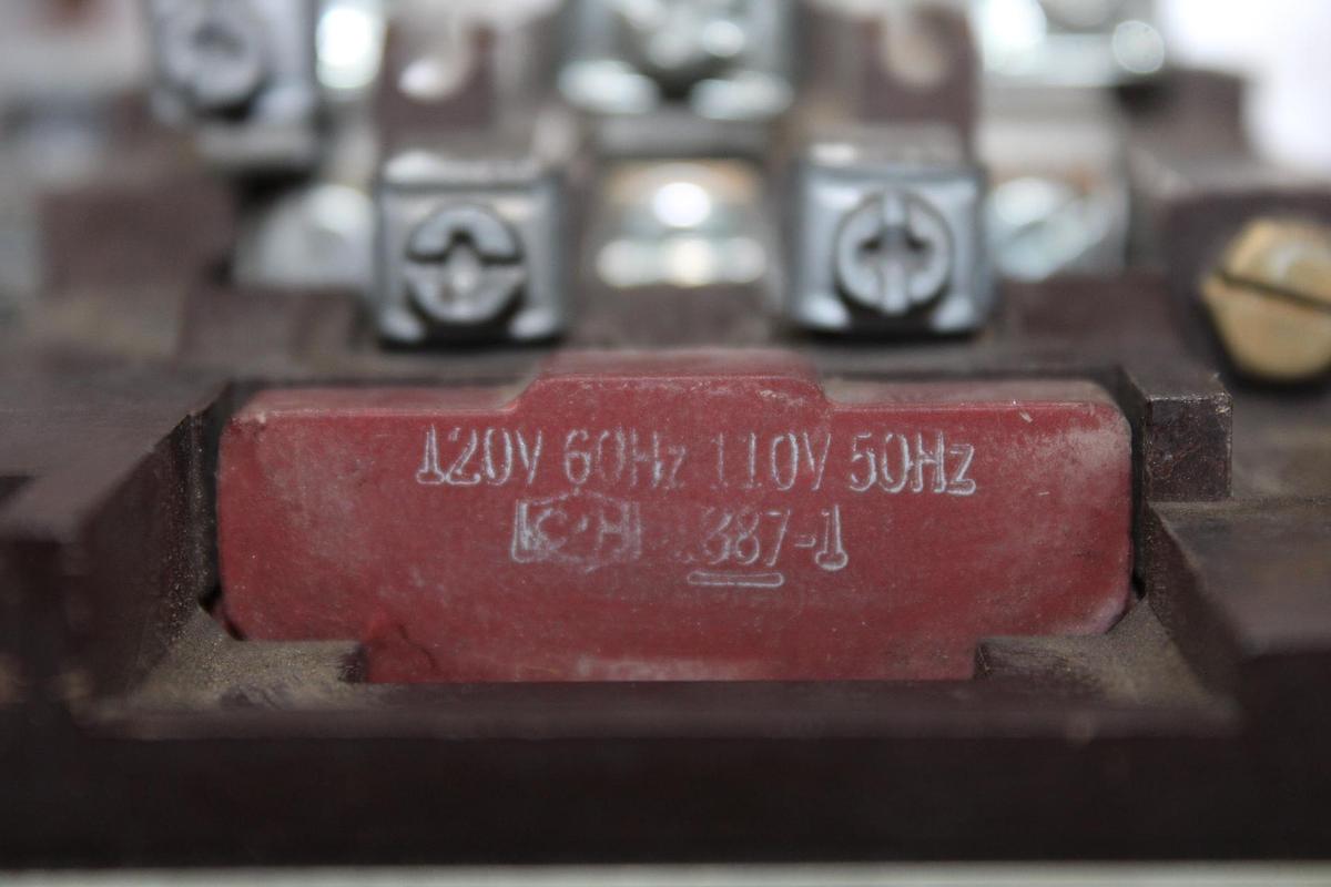 Used CUTLER HAMMER NEMA CONTACTOR C10DN3 SIZE 2 3-PHASE