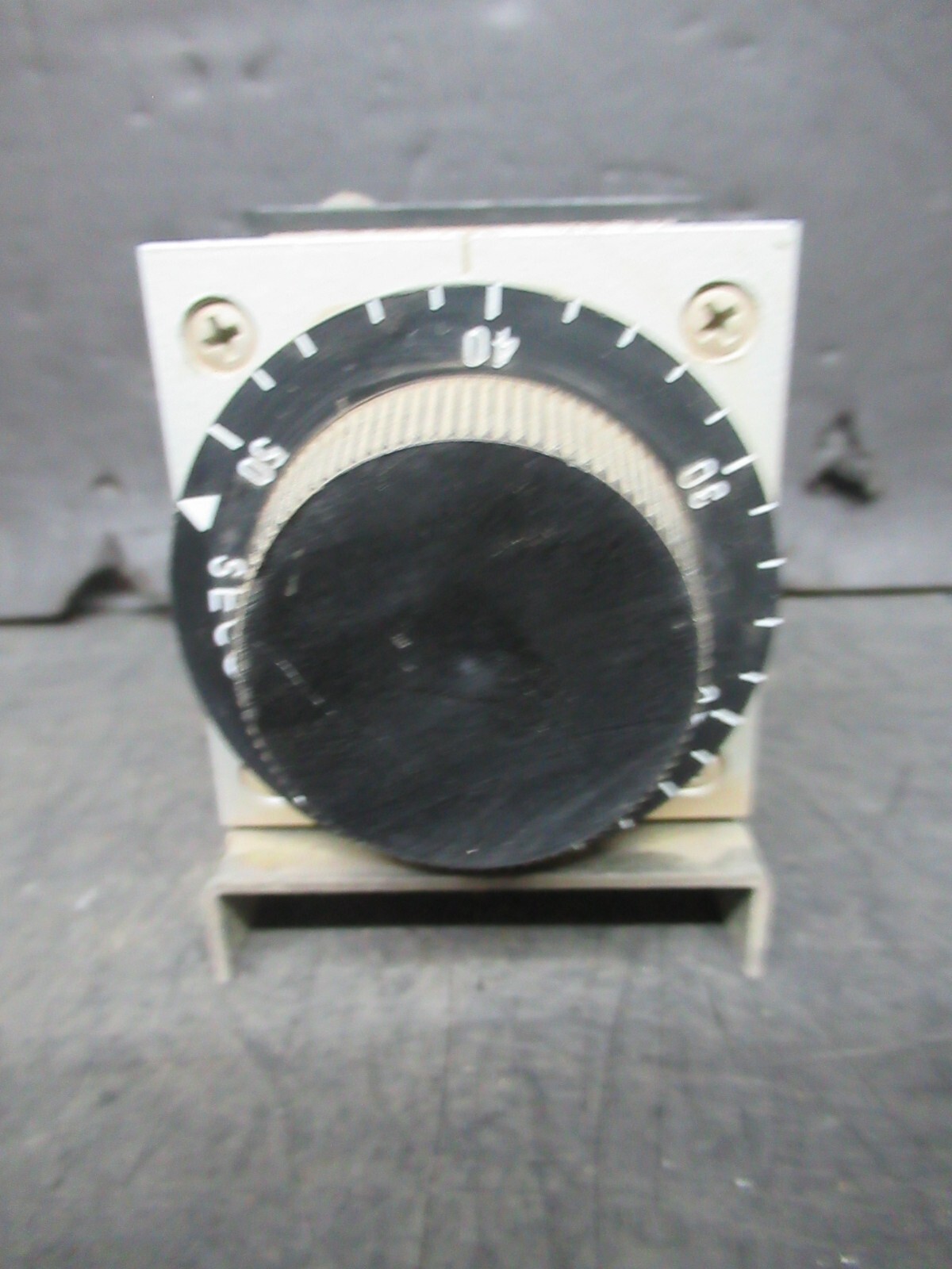 Used AGASTAT TIME DELAY RELAY 5-50 SECONDS 7012AD 120 VAC VOIL 600 VAC 10 AMP