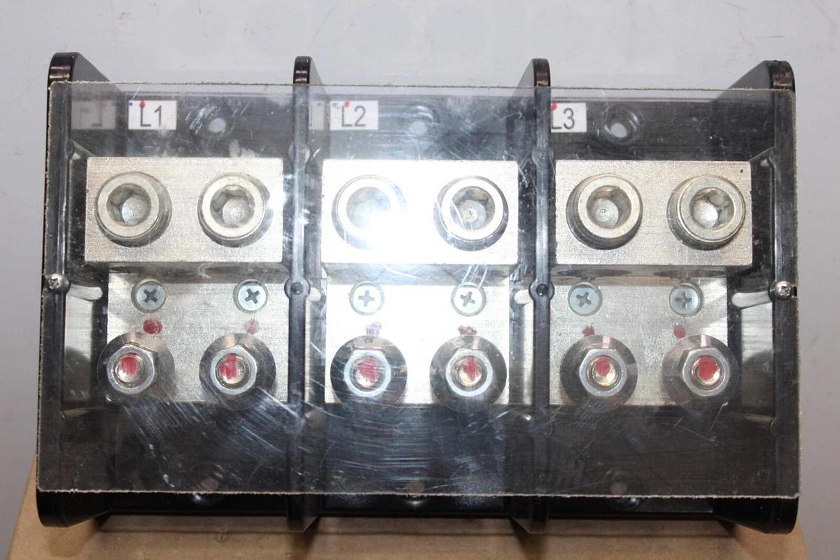 Used MARATHON POWER DISTRIBUTION LUG TERMIAL 1453599-5 600 VAC 760A 3-POLE W/ COVER
