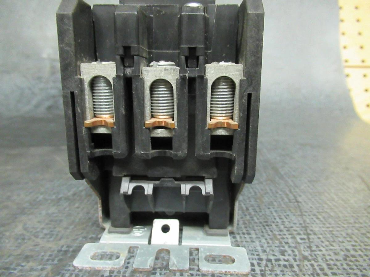 Used COPELAND CONTACTOR 012-3060-01 40HP 60A 75A/RES **WARRANTY INCLUDED**