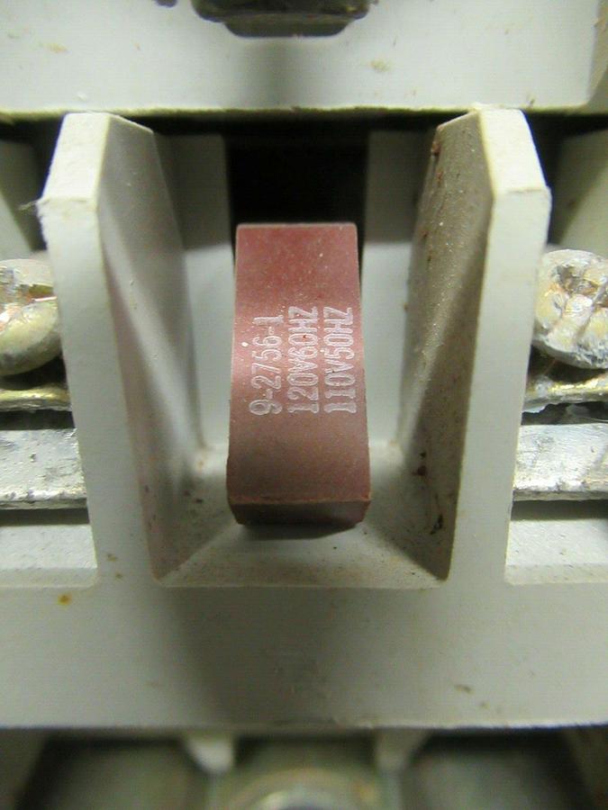 CUTLER HAMMER CONTACTOR C825HN10 SER. A1 120 AMP 600 VAC COIL: 120V