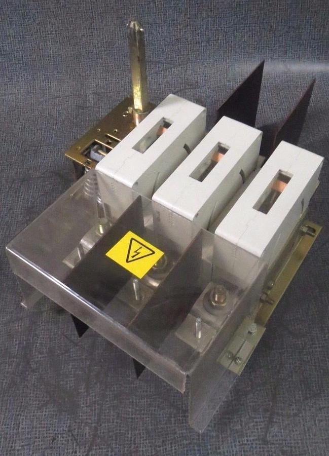 Used ABB GENERAL PURPOSE SWITCH 400 AMP 600 V 3 PHASE 350 HP   MODEL: OETL-NF400