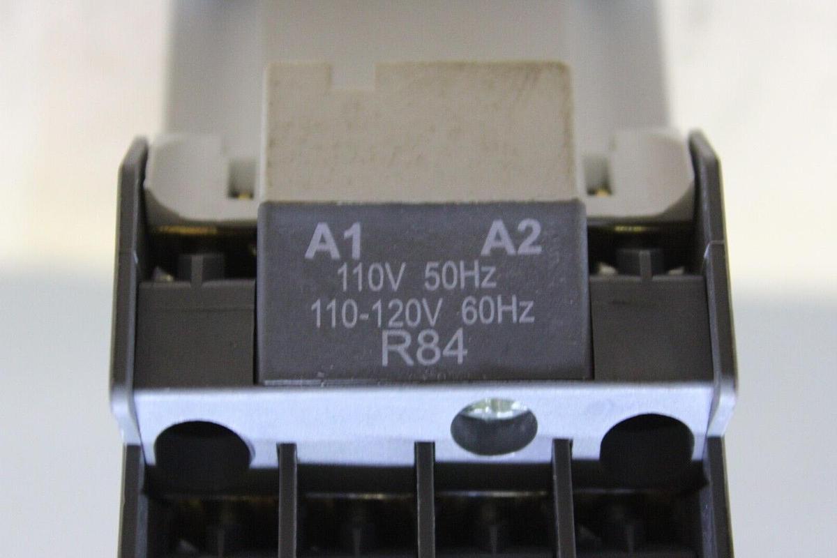 Used ABB CONTACTOR A12-30-10 25-28 AMP 600 VAC 10 HP 7.5 kW 3-POLE 3-PHASE COIL: 120V