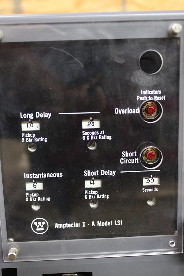 Used CUTLER HAMMER DS416 LOW VOLTAGE AC CIRCUIT BREAKER 1600 AMP 635 VOLT