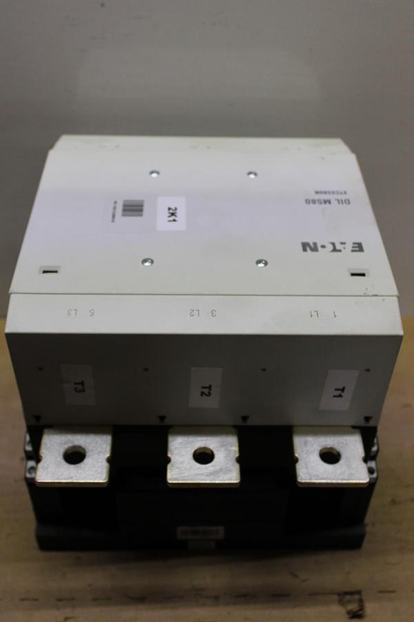 Used EATON VACUUM CONTACTOR DIL-M580 XTCE580N 600 VOLT 980 AMP 600 HP COIL: 110-240V