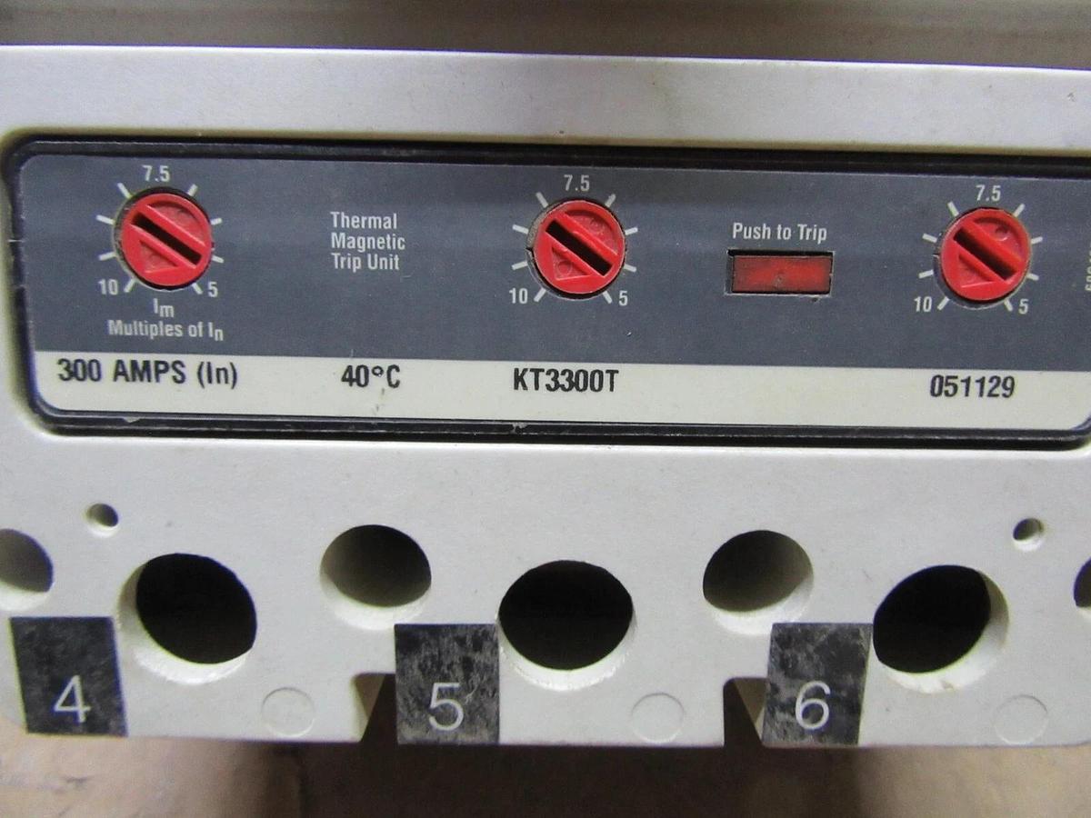 Used CUTLER HAMMER DC CIRCUIT BREAKER HKDDC3400F 400A 600 VDC 3-POLE W/ AUX & SHUNT