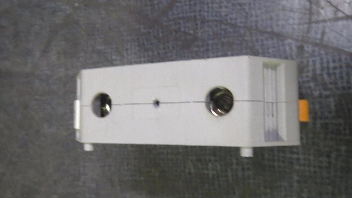 Used PHOENIX CONTACT TERMINAL BLOCK 1000V // 200 AMP 600V MODEL: UKH95