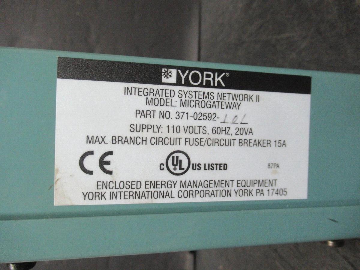 Used YORK INTEGRATED SYSTEMS NETWORK II MICROGATEWAY 371-02592-101 110 VOLT 20 VA