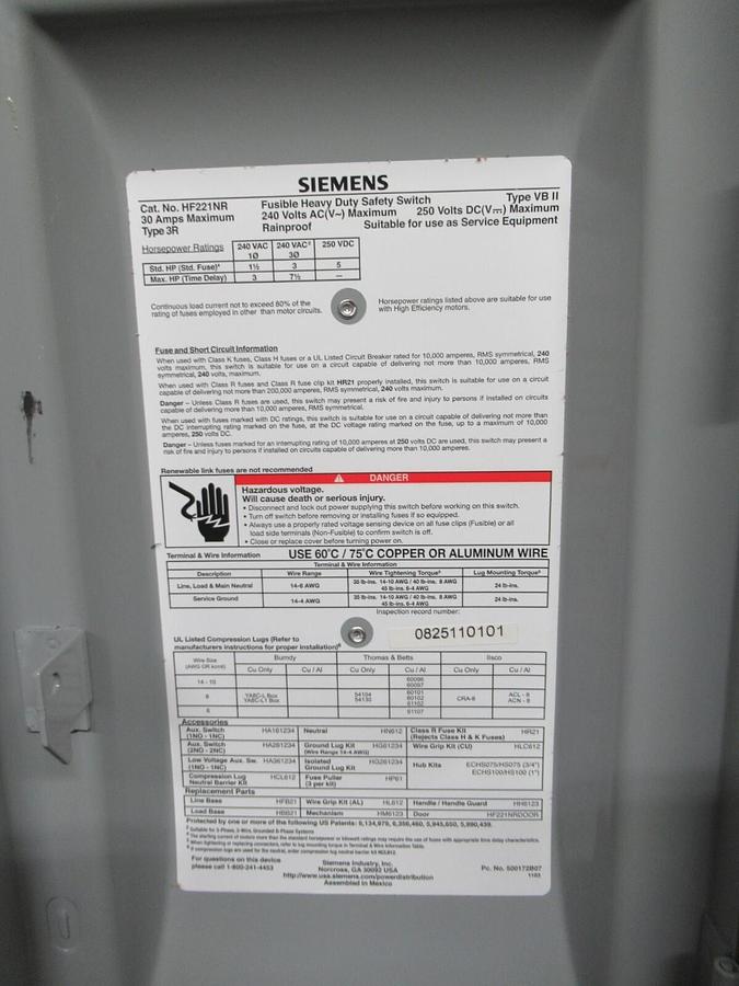NEW SURPLUS SIEMENS HEAVY DUTY FUSIBLE SAFETY SWITCH HF221NR 30 AMP 240 VAC